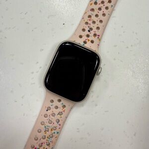 Apple Watch Series 7 45mm Cellular & Bluetooth